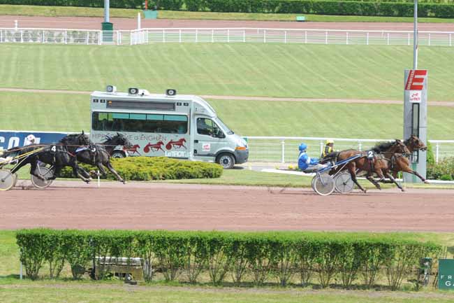 Arrivée quinté pmu PRIX DE LA PORTE DE SAINT-OUEN à ENGHIEN
