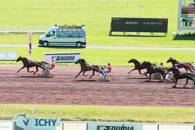 Arrivée quinté pmu PRIX DU VIVARAIS à VICHY