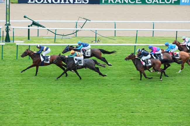 Arrivée quinté pmu PRIX DU MUSEE DE LA RENAISSANCE à CHANTILLY