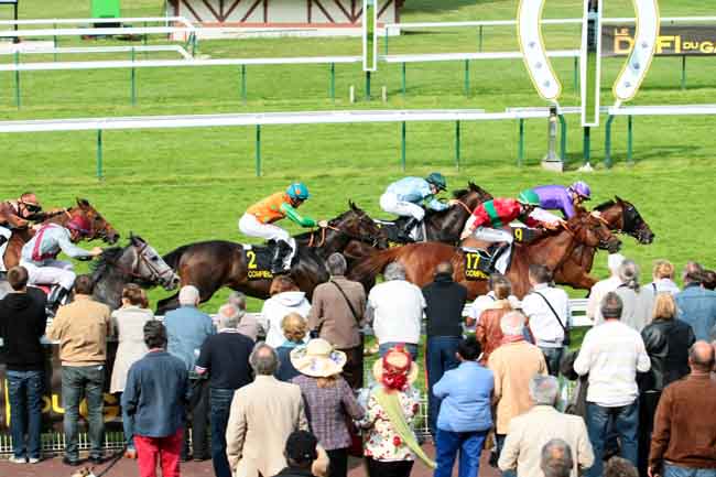 Arrivée quinté pmu PRIX DE L'AVESNOIS (PRIX LOISELEUR PAYSAGE) à COMPIEGNE