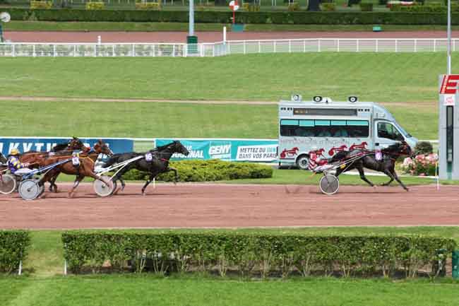 Arrivée quinté pmu PRIX DU ROUSSILLON à ENGHIEN