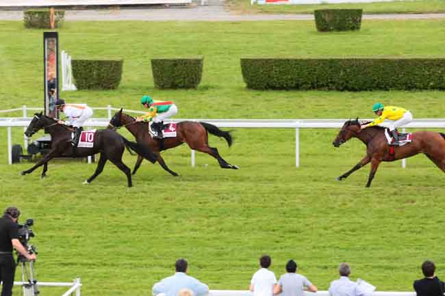 Arrivée quinté pmu PRIX DES PAQUERETTES à CLAIREFONTAINE