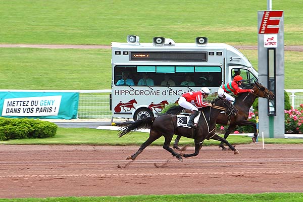 Arrivée quinté pmu PRIX DE LA PLACE DU TROCADERO à ENGHIEN