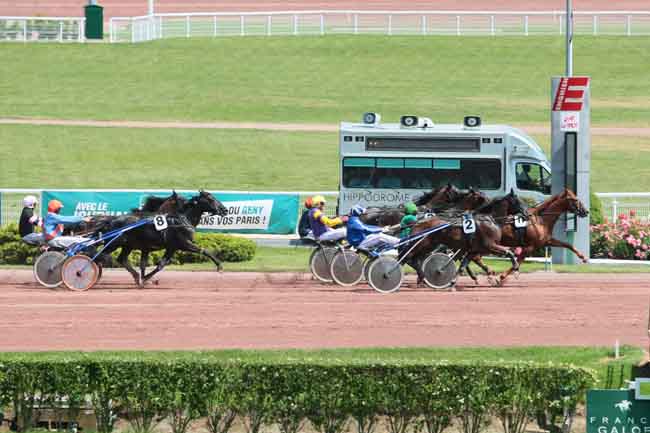 Arrivée quinté pmu PRIX DE L'ECOLE MILITAIRE à ENGHIEN