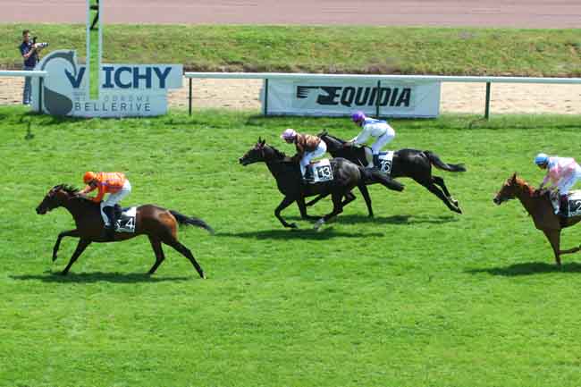 Arrivée quinté pmu PRIX DE LA VILLE DE VICHY (PRIX BURGOS) à VICHY