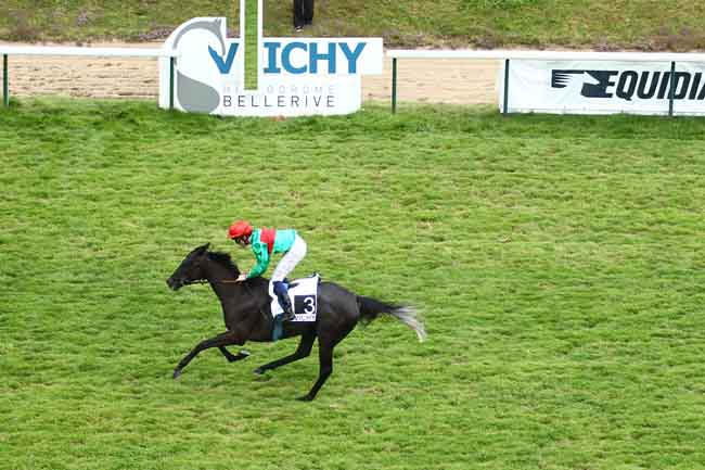 Arrivée quinté pmu PRIX MADAME JEAN COUTURIE à VICHY