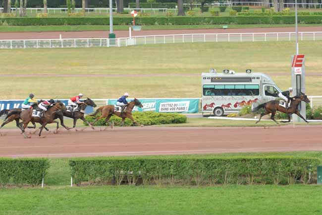 Arrivée quinté pmu PRIX DE BONNY-SUR-LOIRE à ENGHIEN