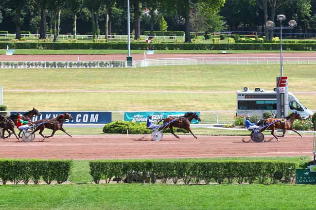 Arrivée quinté pmu PRIX DE VOUVRAY à ENGHIEN