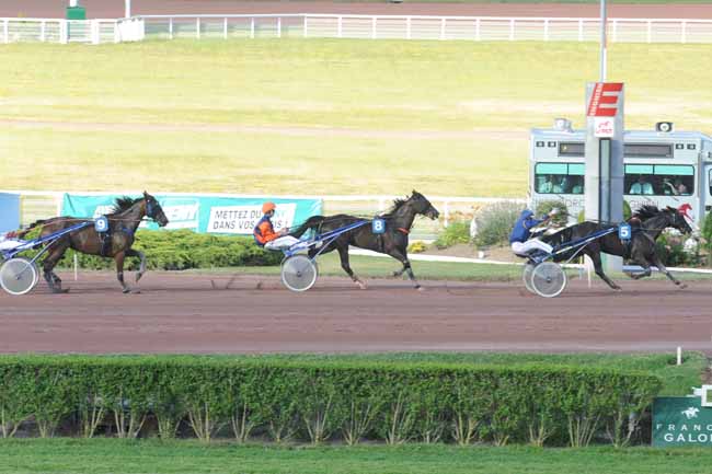 Arrivée quinté pmu PRIX DE SAINT-GERMAIN-DES-PRES à ENGHIEN