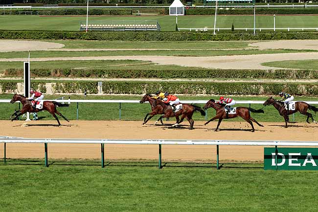 Arrivée quinté pmu PRIX DU MANOIR POTIER à DEAUVILLE