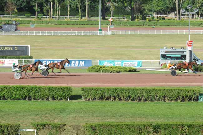 Arrivée quinté pmu PRIX DE CHALONS-DU-MAINE à ENGHIEN