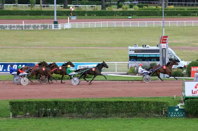 Arrivée quinté pmu PRIX DE RIBEMONT à ENGHIEN