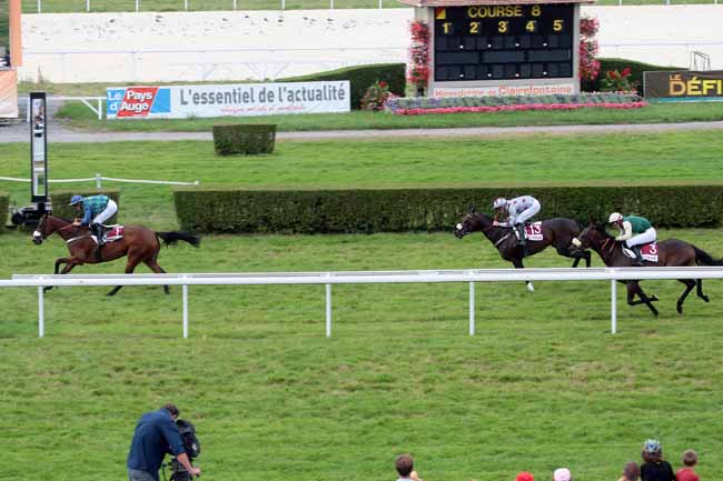 Arrivée quinté pmu PRIX DES FUSAINS (PRIX PARI 2/4) à CLAIREFONTAINE
