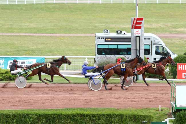 Arrivée quinté pmu PRIX DE LA MUETTE à ENGHIEN