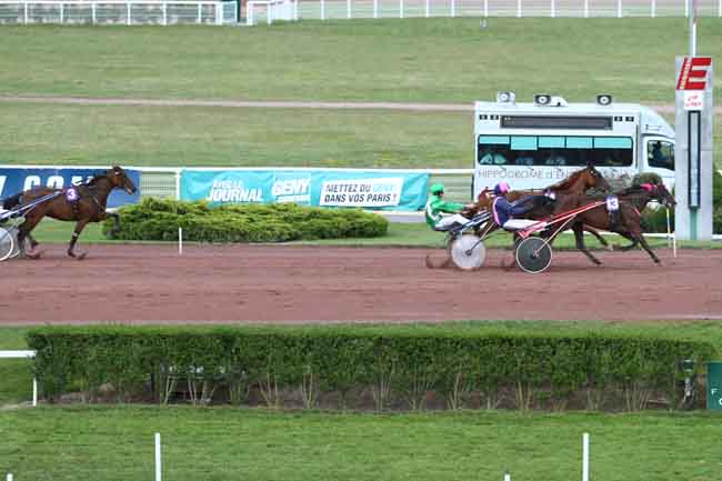 Arrivée quinté pmu PRIX DE JOUY-EN-JOSAS à ENGHIEN