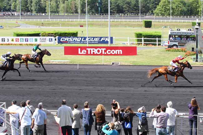 Arrivée quinté pmu PRIX HERVE CERAN-MAILLARD à PARIS-VINCENNES