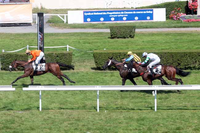 Arrivée quinté pmu PRIX DE TOURGEVILLE à CLAIREFONTAINE