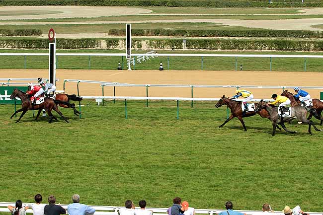 Arrivée quinté pmu PRIX DE MONTAIGU à DEAUVILLE