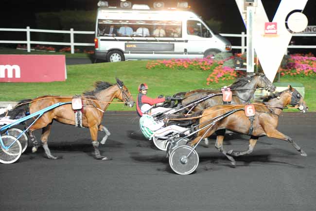 Arrivée quinté pmu PRIX DAPHNE à PARIS-VINCENNES
