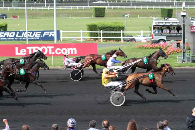 Arrivée quinté pmu PRIX DE MONTIER-EN-DER à PARIS-VINCENNES