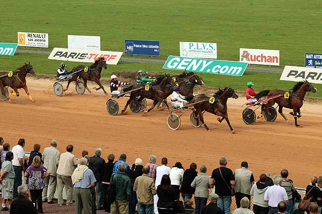 Arrivée quinté pmu PRIX METRO LA GLACERIE (GR A) à CHERBOURG