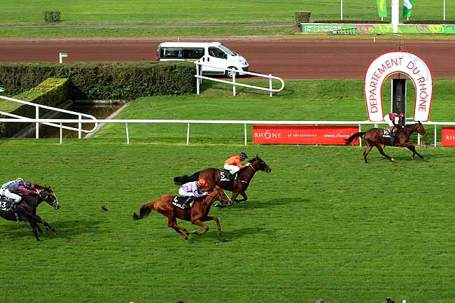 Arrivée quinté pmu PRIX DE LA FEDERATION CENTRE-EST à LYON-PARILLY