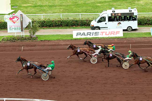 Arrivée quinté pmu PRIX DE CHERBOURG à LYON LA SOIE