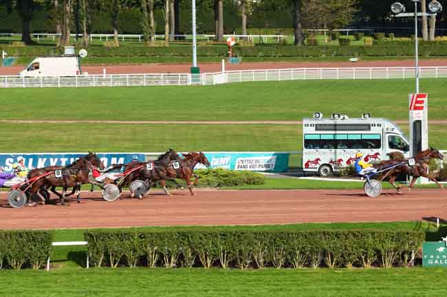 Arrivée quinté pmu PRIX DE LA PLACE SAINT-CHARLES (GR B) à ENGHIEN