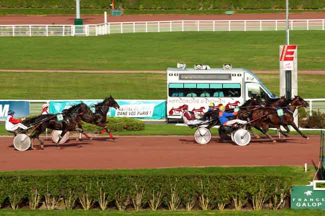 Arrivée quinté pmu PRIX DU PALAIS ROYAL à ENGHIEN