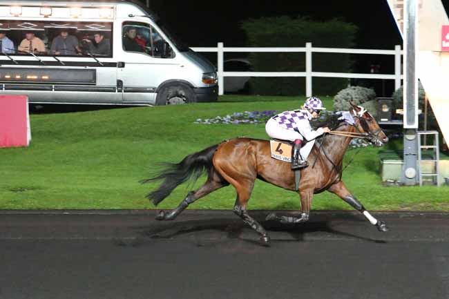 Arrivée quinté pmu PRIX BELLONA à PARIS-VINCENNES