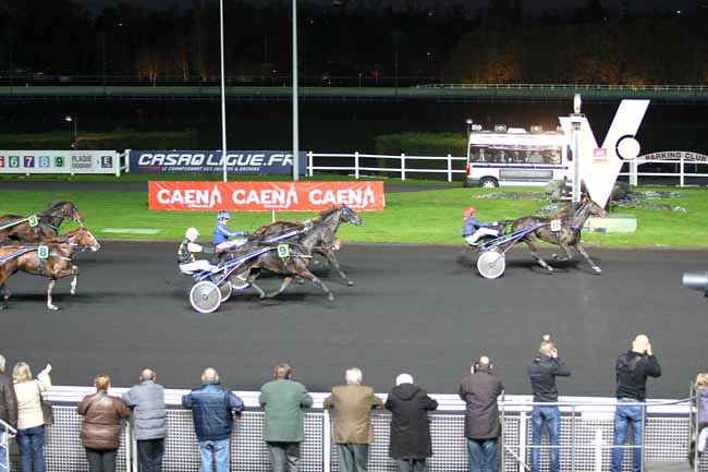 Arrivée quinté pmu PRIX DE FOUILLOY à PARIS-VINCENNES