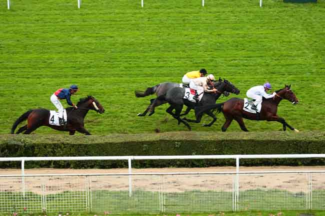 Arrivée quinté pmu CRITERIUM INTERNATIONAL à SAINT-CLOUD