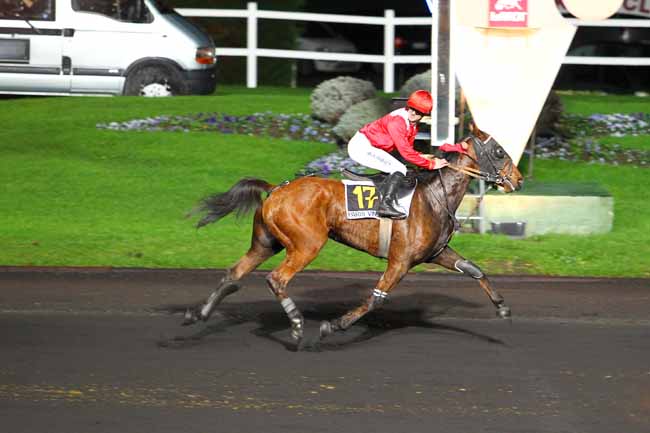 Arrivée quinté pmu PRIX GIENAH à PARIS-VINCENNES