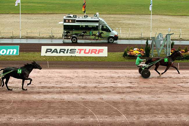 Arrivée quinté pmu PRIX ''PARIS-NORMANDIE'' à MAUQUENCHY