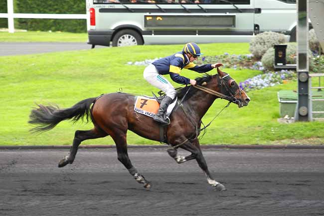 Arrivée quinté pmu PRIX DE MEYSSAC à PARIS-VINCENNES