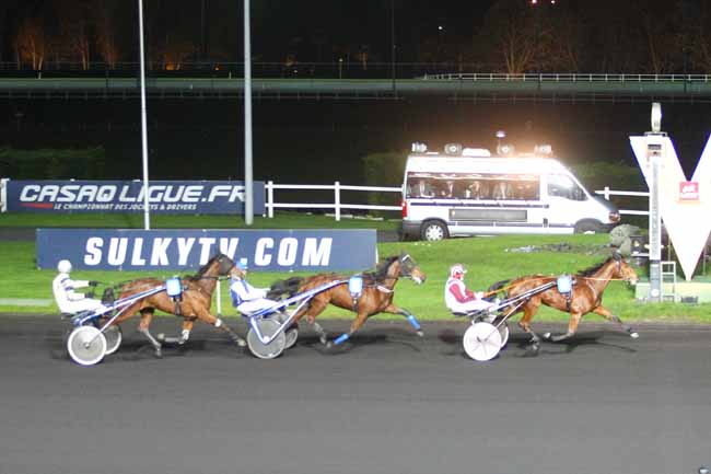 Arrivée quinté pmu PRIX VOURASIE à PARIS-VINCENNES