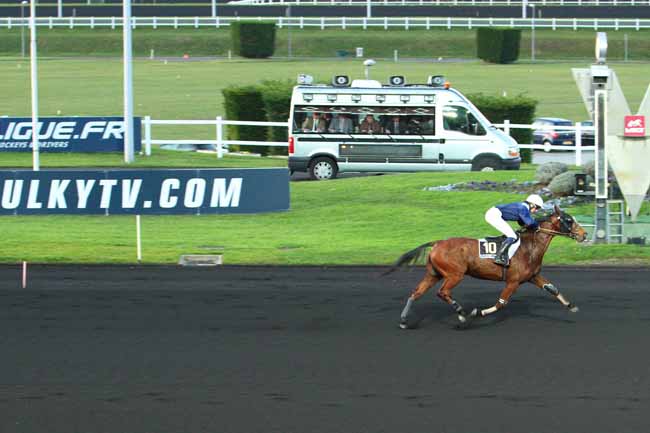 Arrivée quinté pmu PRIX DE BOUVILLE à PARIS-VINCENNES