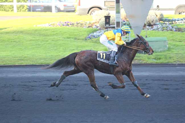 Arrivée quinté pmu PRIX DE PONS à PARIS-VINCENNES