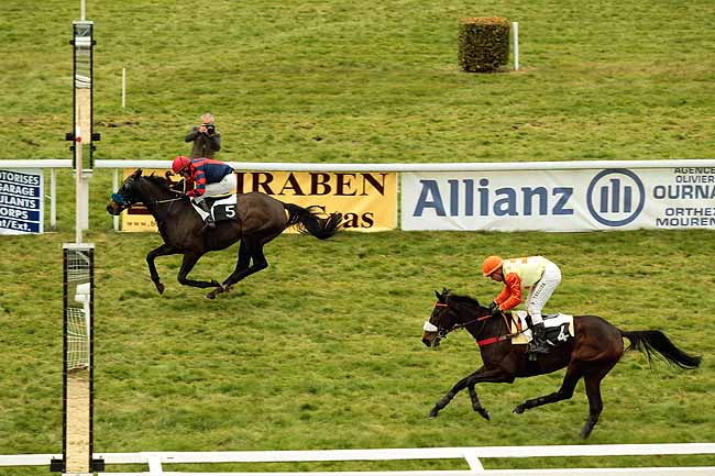 Arrivée quinté pmu PRIX JEAN LAMAYSOUETTE à PAU