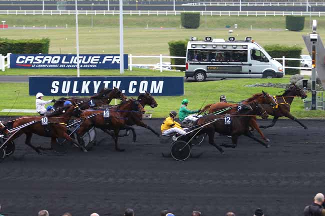 Arrivée quinté pmu PRIX DE LA TREMBLADE - PRIX GUY LUX - PAS D'ENFANTS SANS NOEL à PARIS-VINCENNES