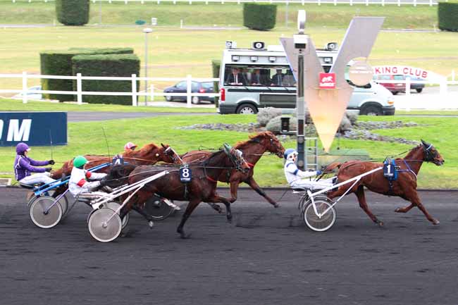 Arrivée quinté pmu PRIX DE CHARLEVILLE à PARIS-VINCENNES