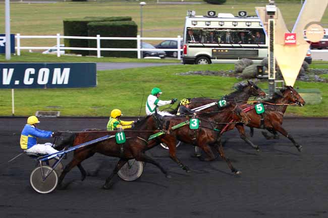 Arrivée quinté pmu PRIX DE TOURNON (GR B) à PARIS-VINCENNES