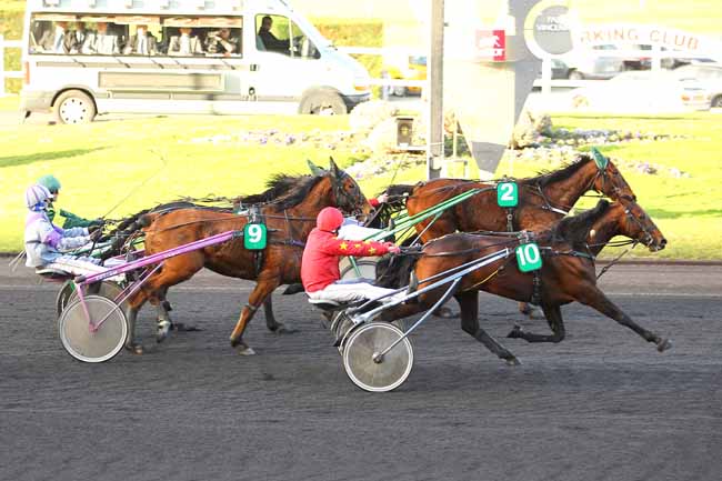 Arrivée quinté pmu PRIX DE BEAUCOURT (GR A) à PARIS-VINCENNES