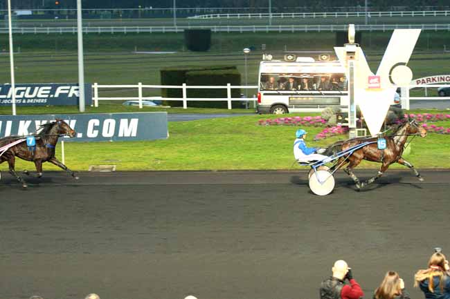 Arrivée quinté pmu PRIX DE POUILLAC à PARIS-VINCENNES