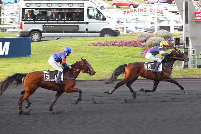 Arrivée quinté pmu PRIX DE DIVONNE à PARIS-VINCENNES