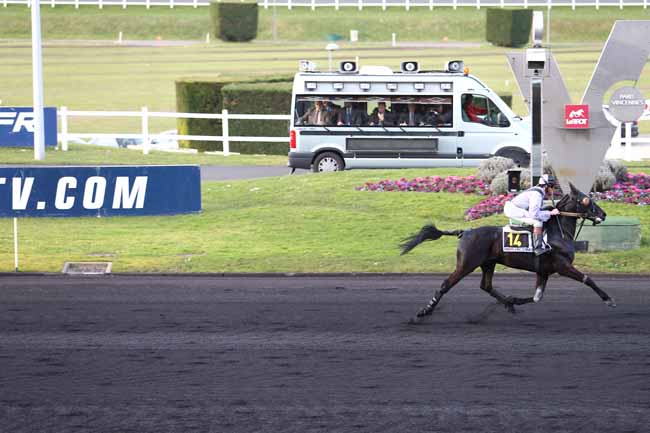 Arrivée quinté pmu PRIX DE BOUGUENAIS à PARIS-VINCENNES