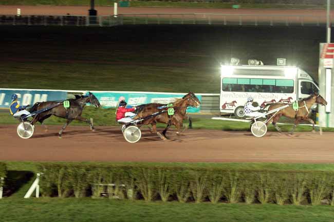 Arrivée quinté pmu PRIX DES ARDENNES à ENGHIEN