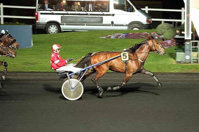 Arrivée quinté pmu PRIX VANADIS à PARIS-VINCENNES