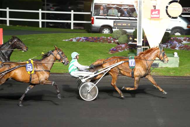Arrivée quinté pmu PRIX RMC - PRIX AMALTHEA à PARIS-VINCENNES