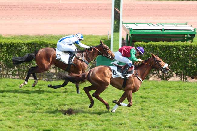 Arrivée quinté pmu PRIX DES CADETTES à ENGHIEN